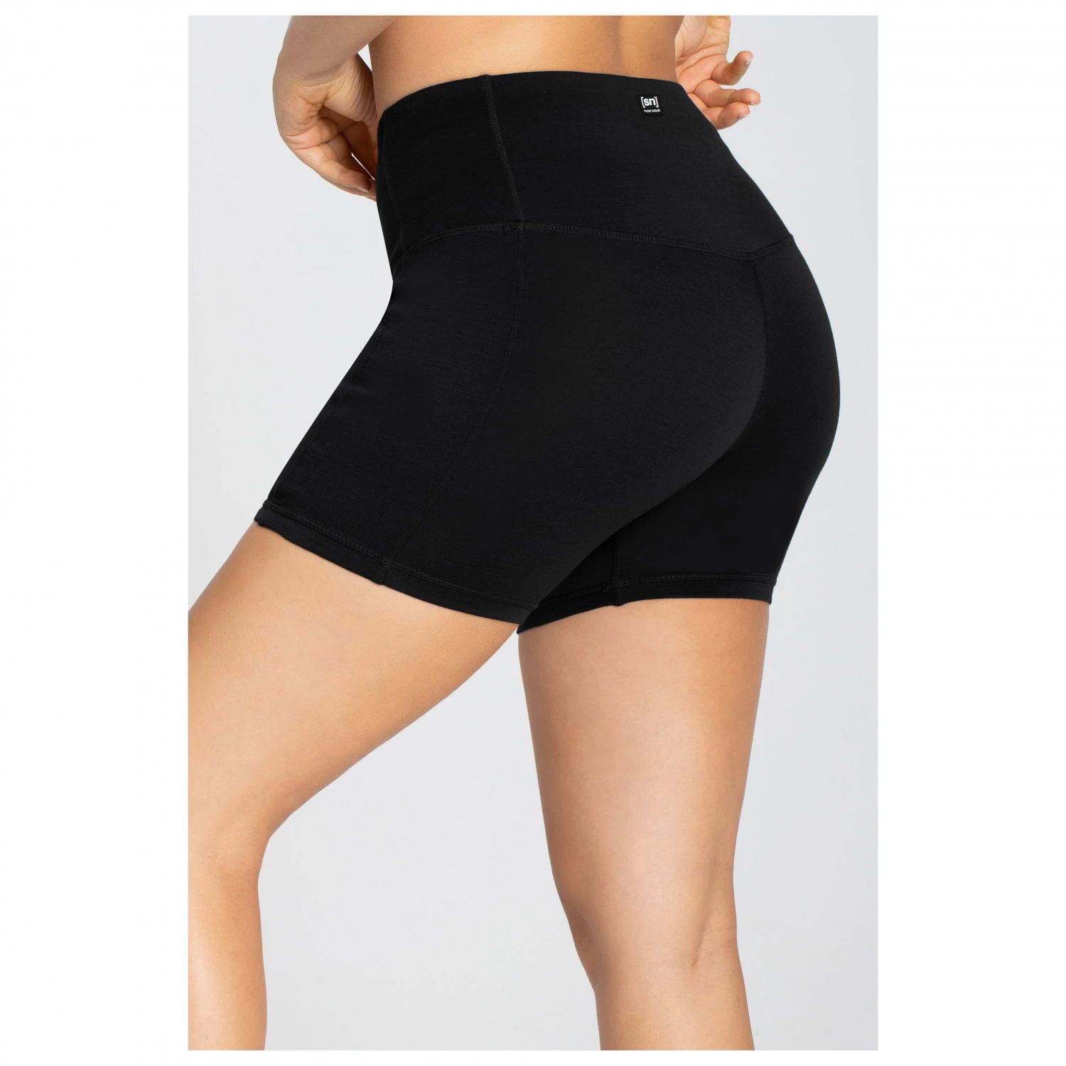 Super.natural - Women's Liquid Flow Shorts - Short 5 Super.natural - Women's Liquid Flow Shorts - Short â Image 3